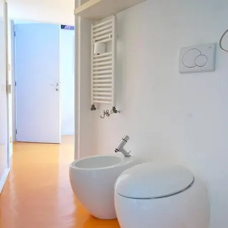 Art House Apartment *
